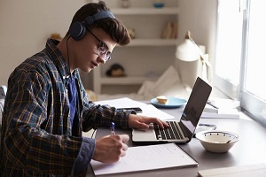 آموزشگاه زبان آنلاین
