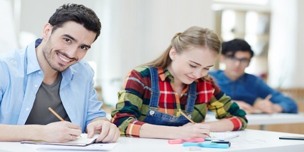 برای نگارش متن انگلیسی خلاصه نویسی کنید