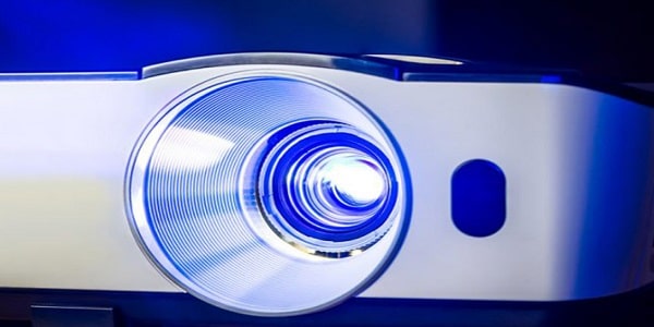 دیتا پروژکتور برای آموزش زبان انگلیسی