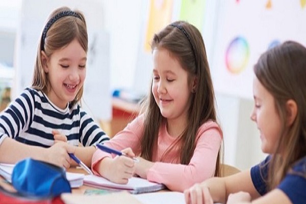 خصوصیات آموزشگاه زبان کودکان
