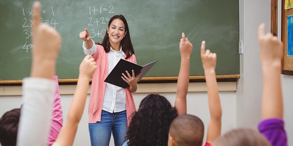 نقش و وظایف استاد زبان انگلیسی